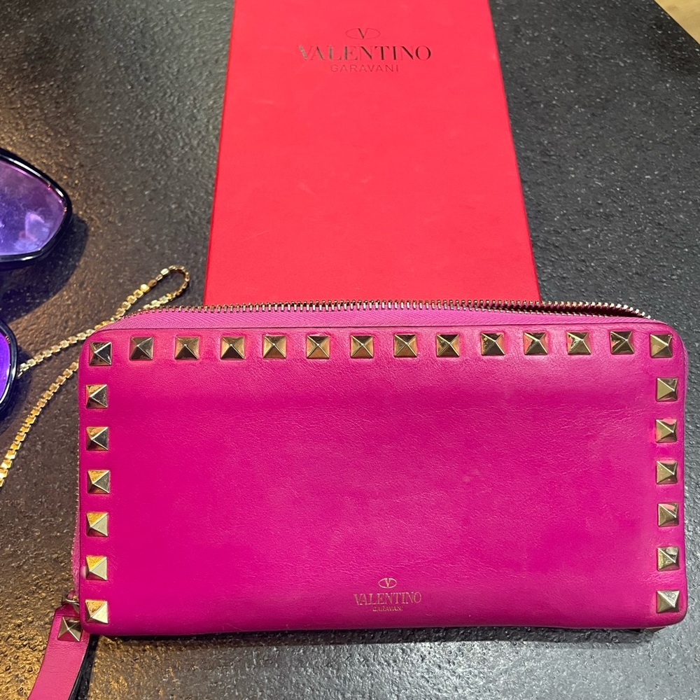 Valentino rockstud zippy wallet